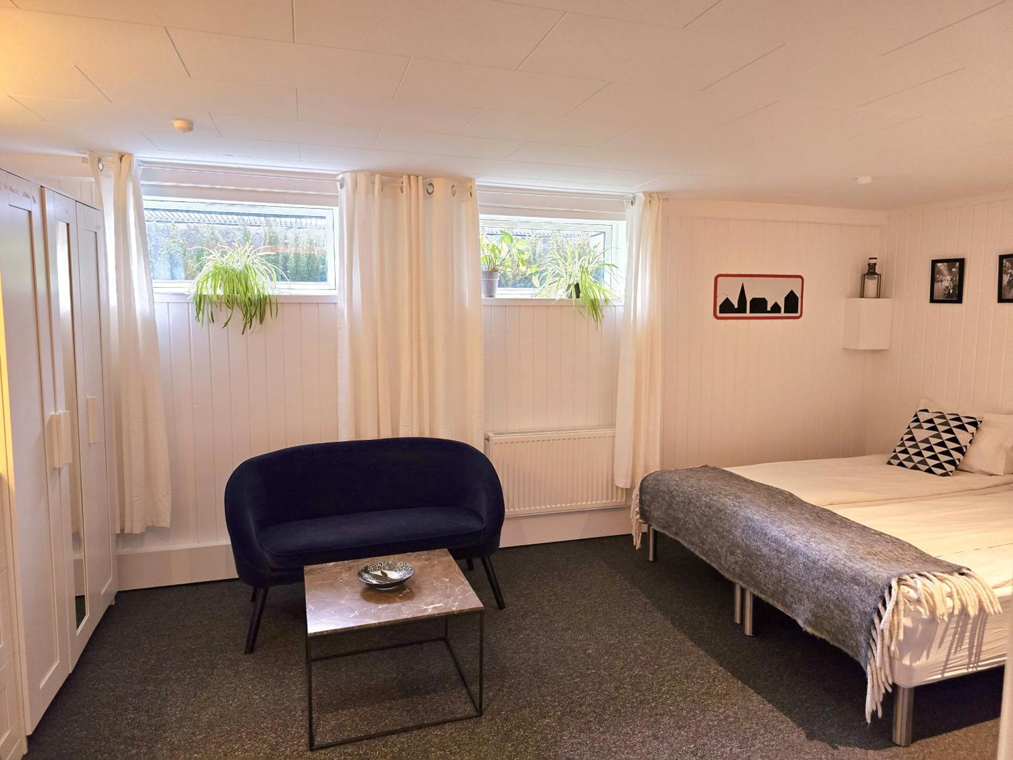 Guesthouse 'Blue House' In Vintage Villa&Garden Kopenhagen Buitenkant foto
